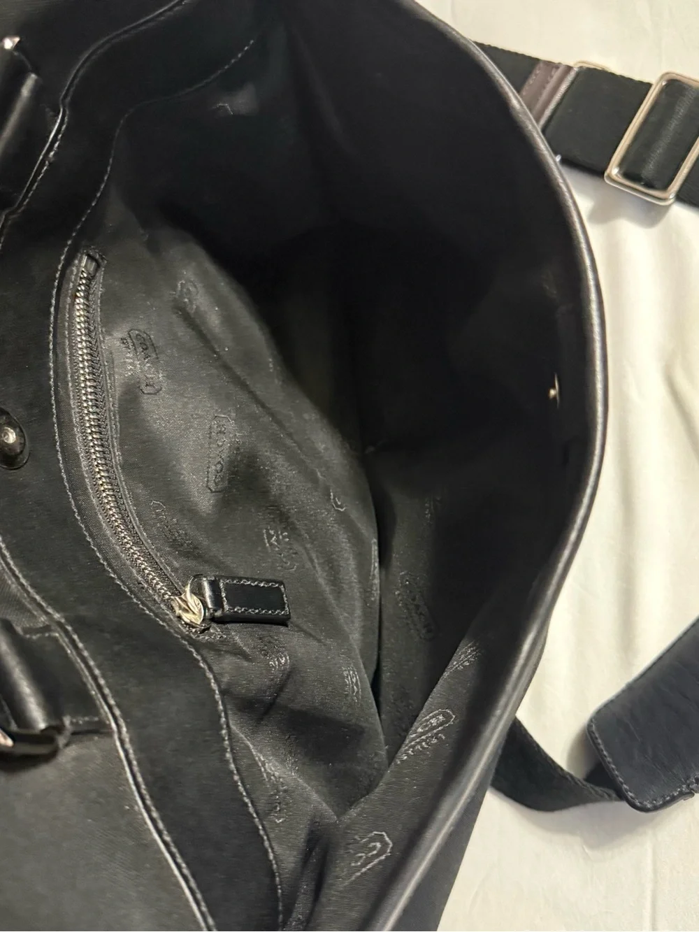 Coach F70048 Black Canvas Leather Laptop Briefcase Messenger Bag